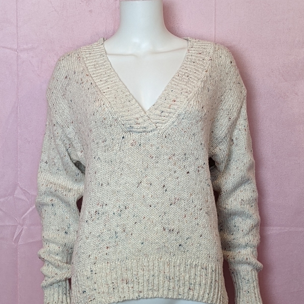 Abound Cream Confetti Speckled Knit V Neck Sweater size XS